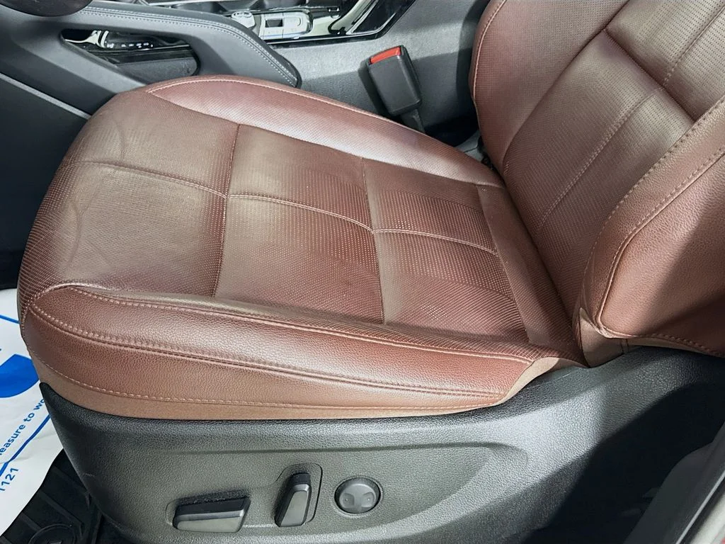 Used 2023 Red Kia EX image 24