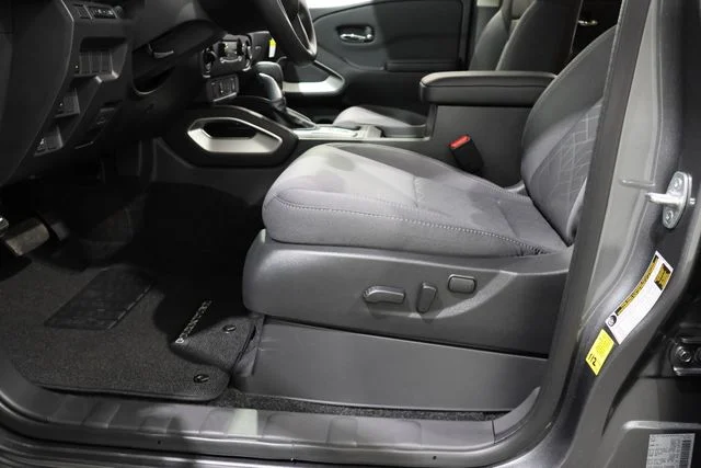 New 2026 Gun Metallic Nissan Crew Cab SV image 11