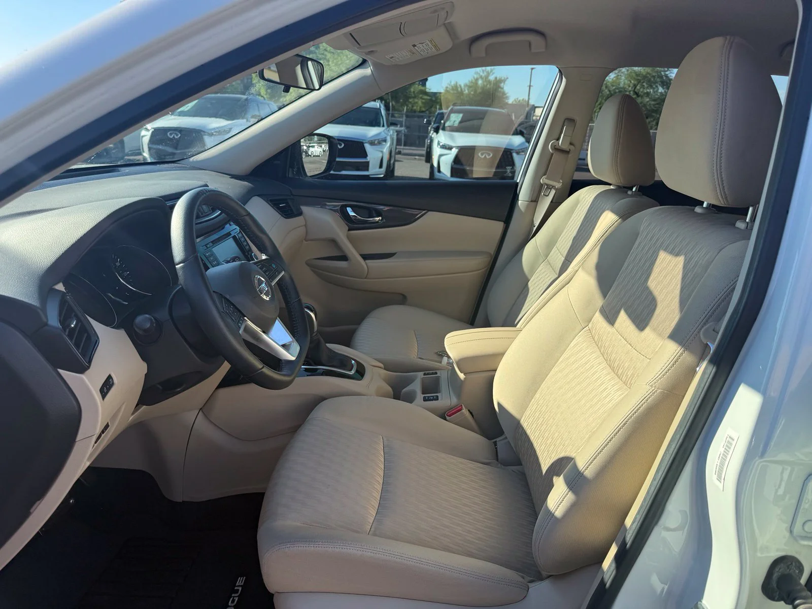 Used 2020 Pearl White Tricoat Nissan SV image 11