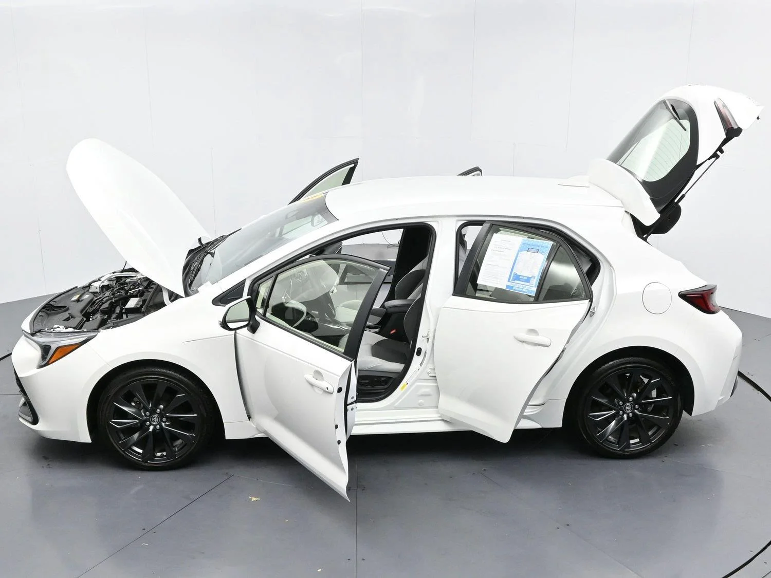 Used 2024 Ice Cap Toyota XSE image 40