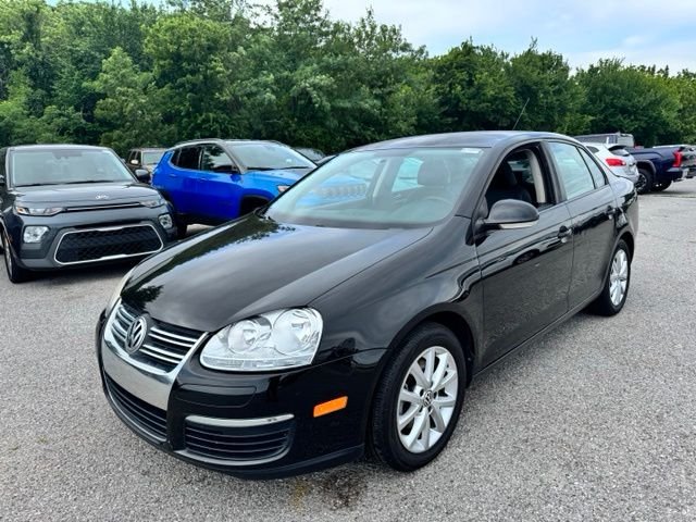 Used 2010 Silver Volkswagen Limited image 3
