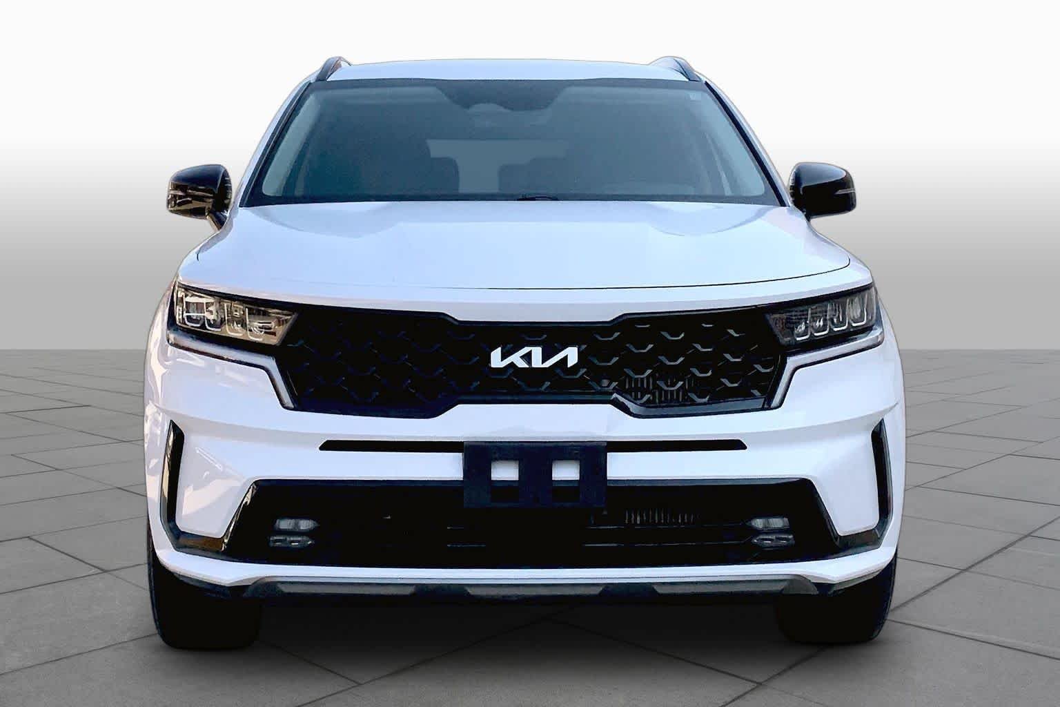 Used 2023 Glacial White Pearl Kia EX image 3