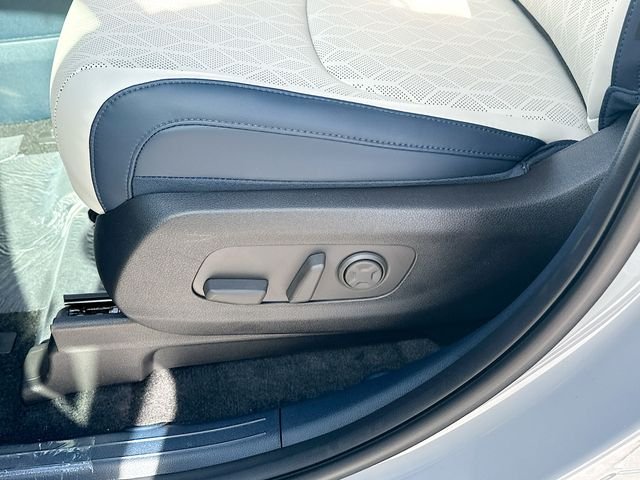 New 2026 Ceramic Silver Kia EX image 19