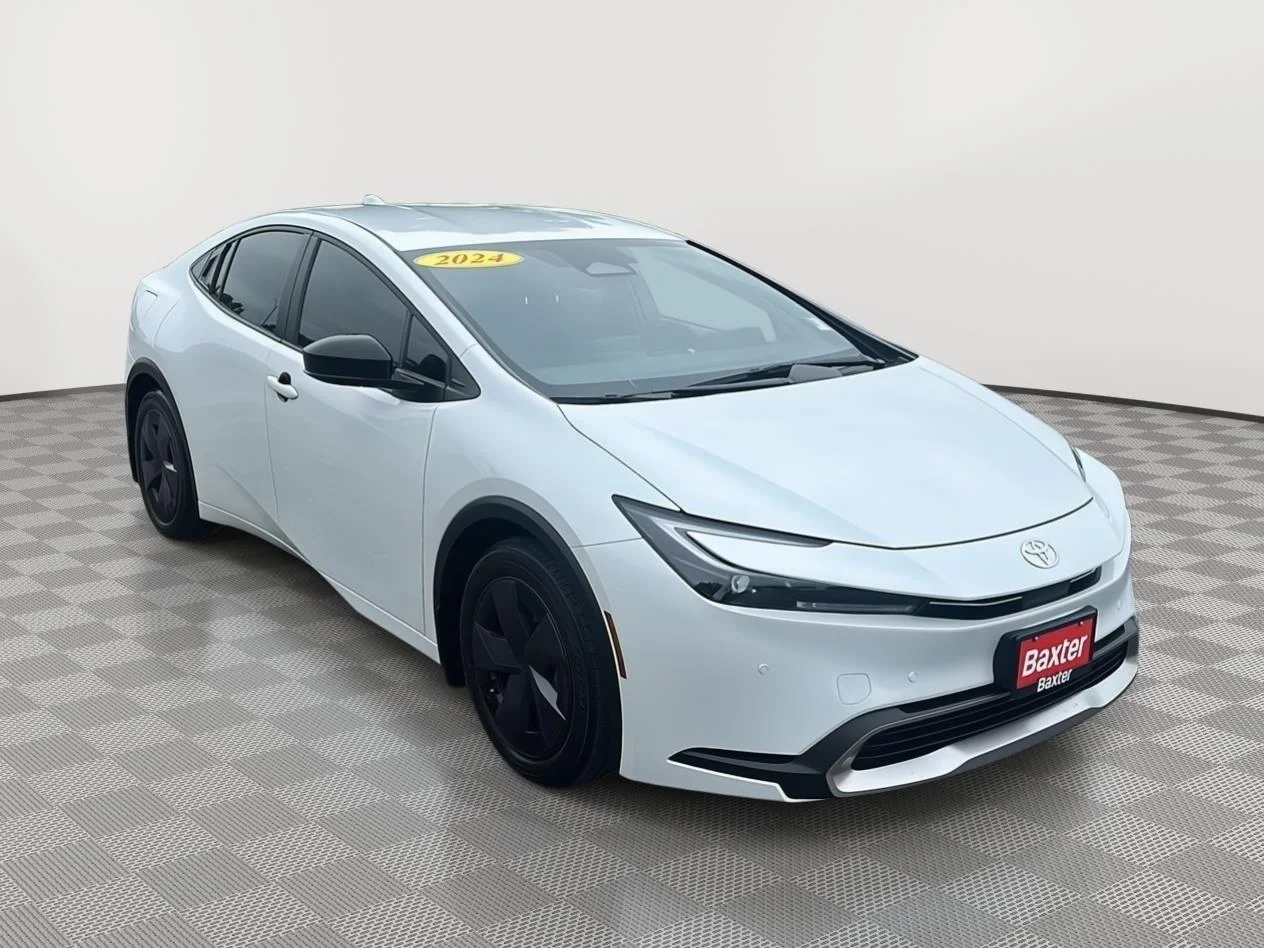 Used 2024 Wind Chill Pearl Toyota SE image 1