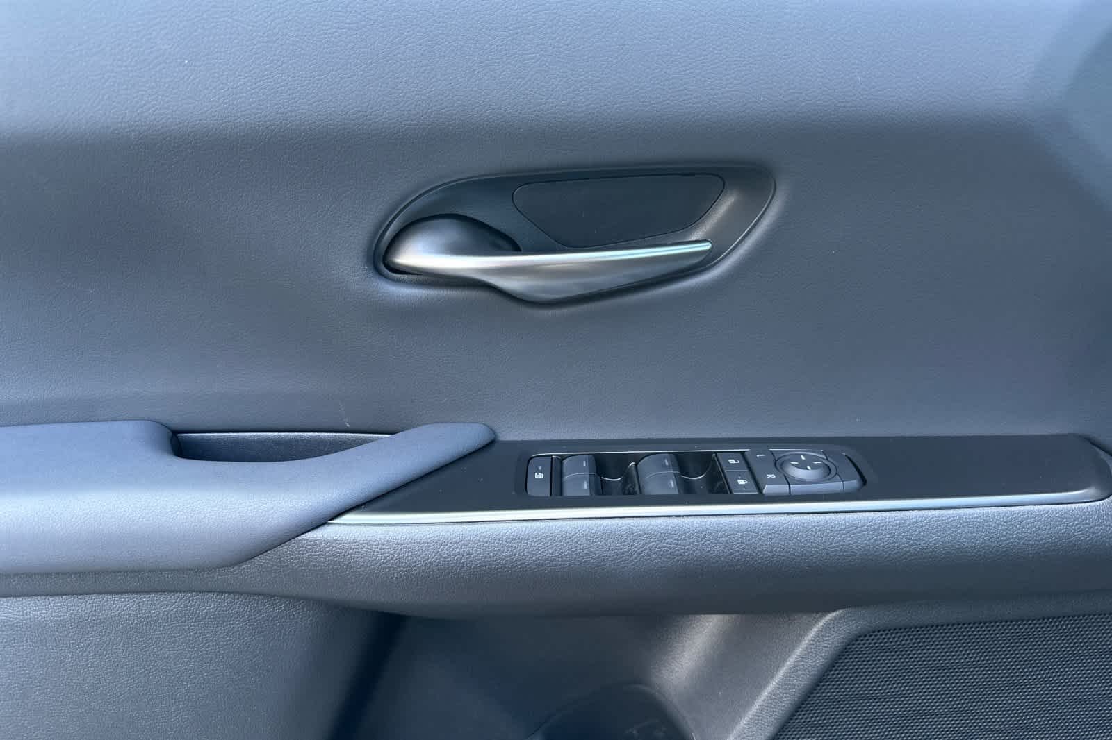 2025 Lexus UX 300h Premium - Photo 6