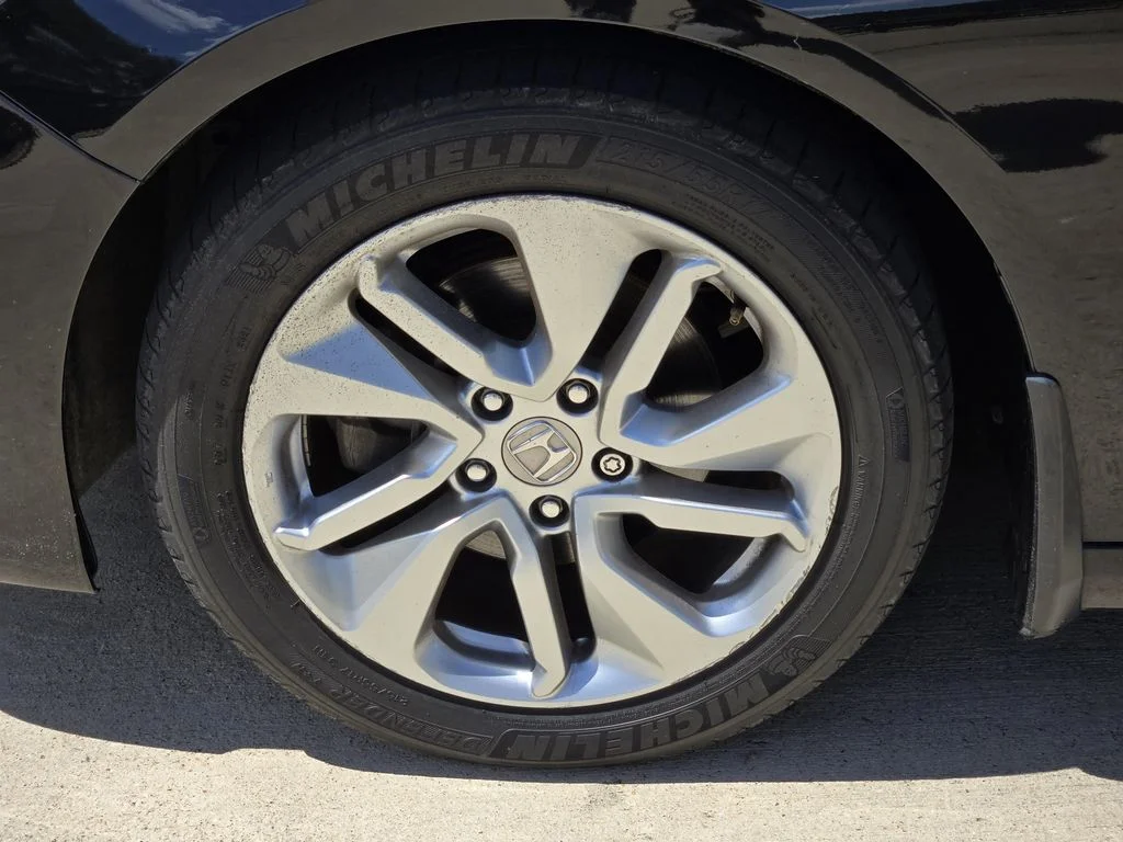 2018 Honda Accord LX - Photo 7
