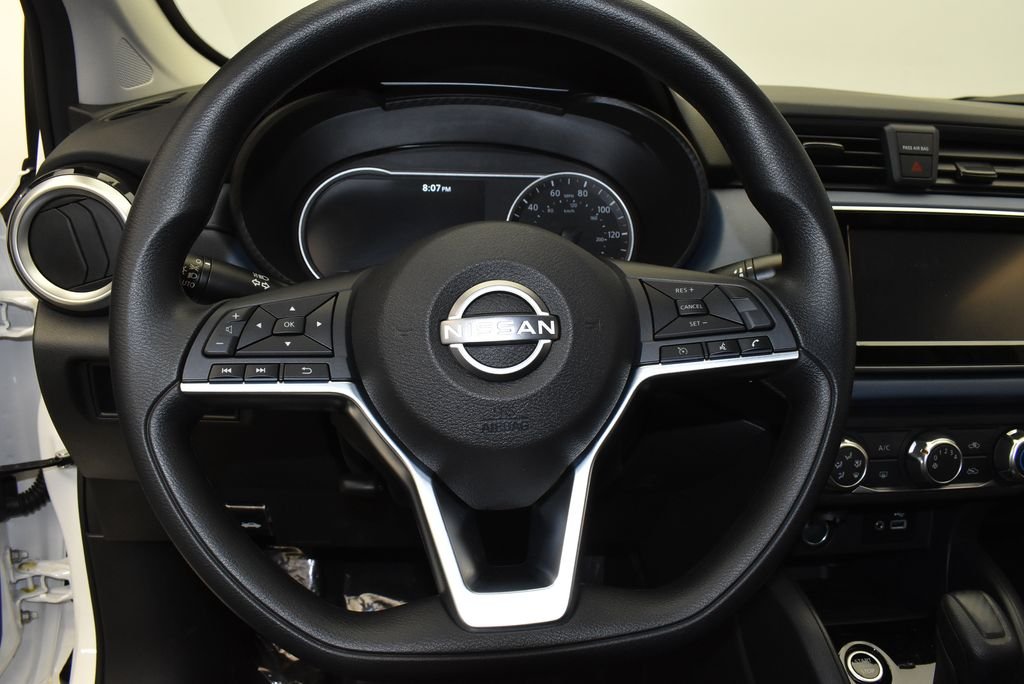 2025 Nissan Versa Sedan SV - Photo 15