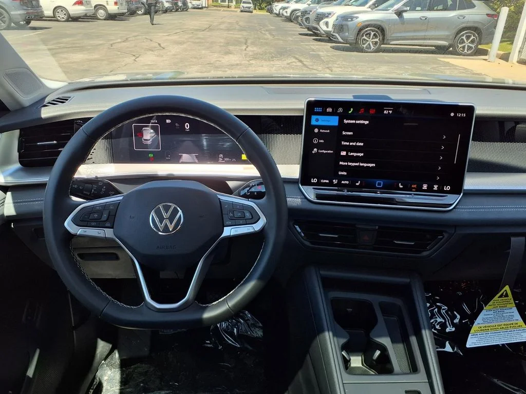 New 2026 Pyrite Silver Metallic Volkswagen 2.0T SE image 9