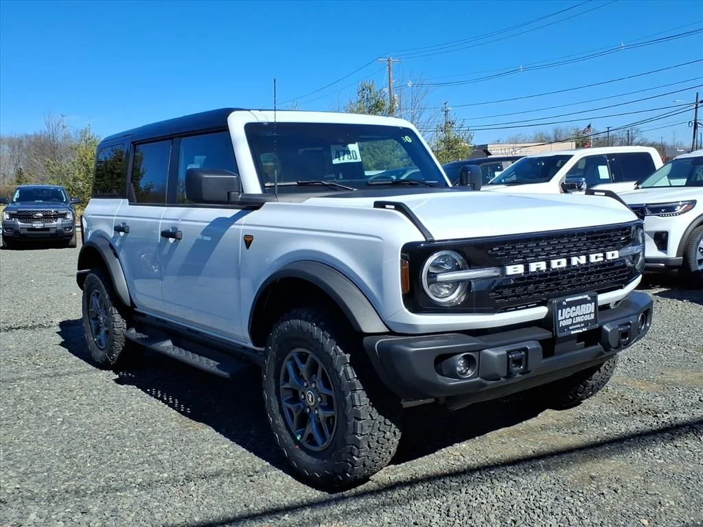 2025 Ford Bronco Badlands 4x4's photo
