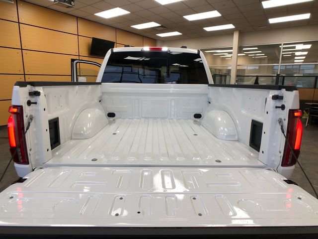 New 2026 Oxford White Ford Lariat® image 22