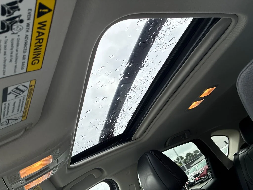 Used 2018 Red Mazda Grand Touring image 26