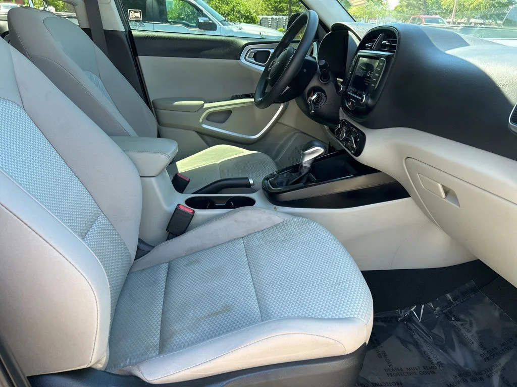 Used 2022 Black Kia LX image 13