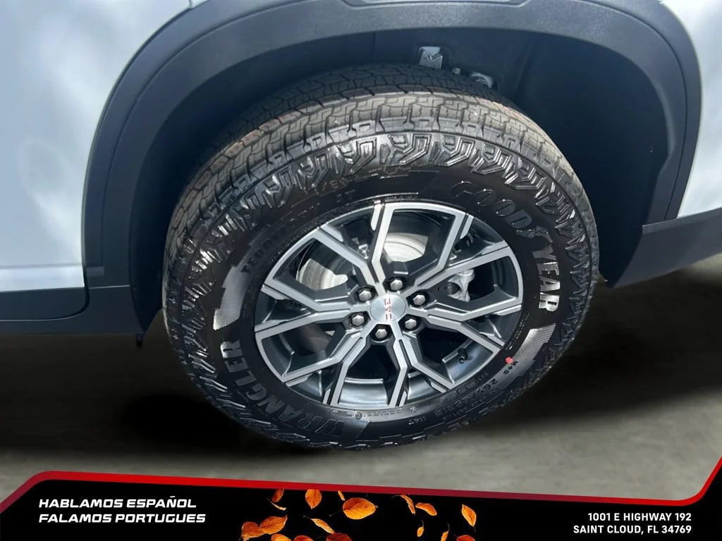 New 2026 Glacier White Tricoat GMC AT4 image 42