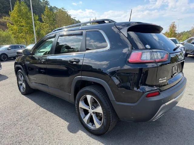 Used 2022 Black Jeep Limited image 5