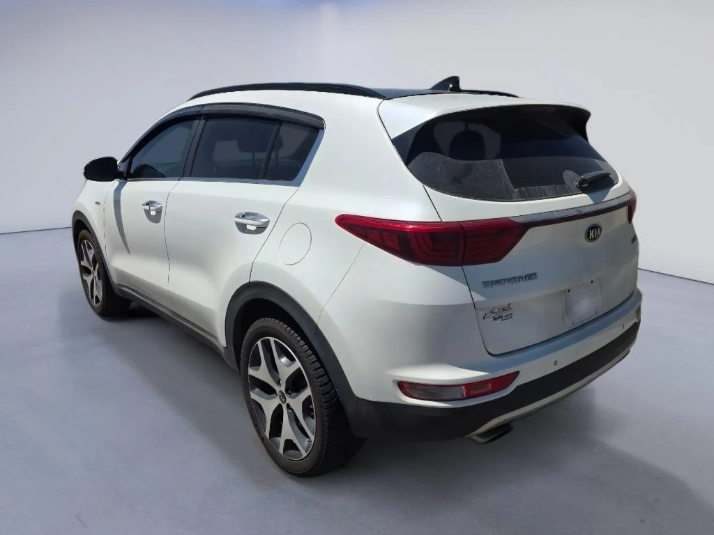 Used 2018 Snow White Pearl Kia SX Turbo image 3