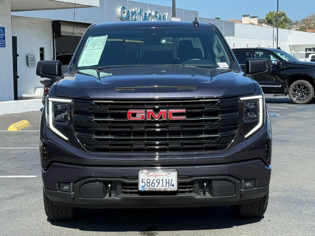 Used 2026 Titanium Rush Metallic GMC Elevation image 4