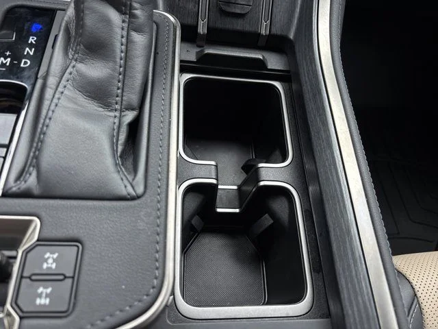 Used 2024  Lexus 550 Overtrail+ image 42