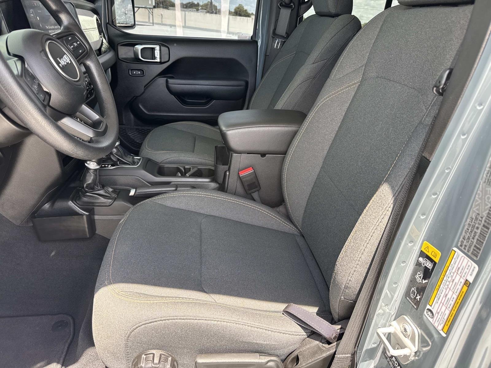 Used 2025 Anvil Clearcoat Jeep Nighthawk image 16