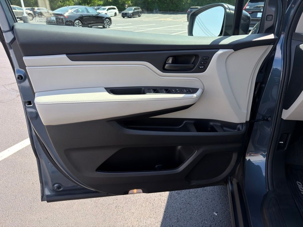 2025 Honda Odyssey EX-L - Photo 18
