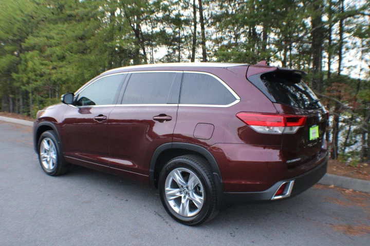 Used 2019 Ooh La La Rouge Mica Toyota Limited image 4