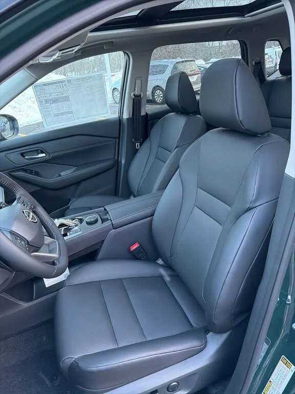 Used 2026 Green Nissan Dark Armor image 22