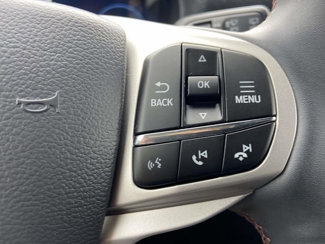 New 2026 Space White Metallic Ford Active image 15