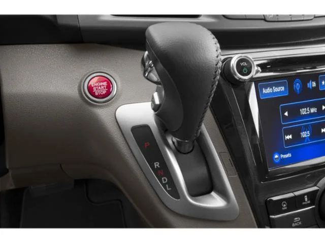 Used 2015 Crystal Black Pearl Honda Touring image 13