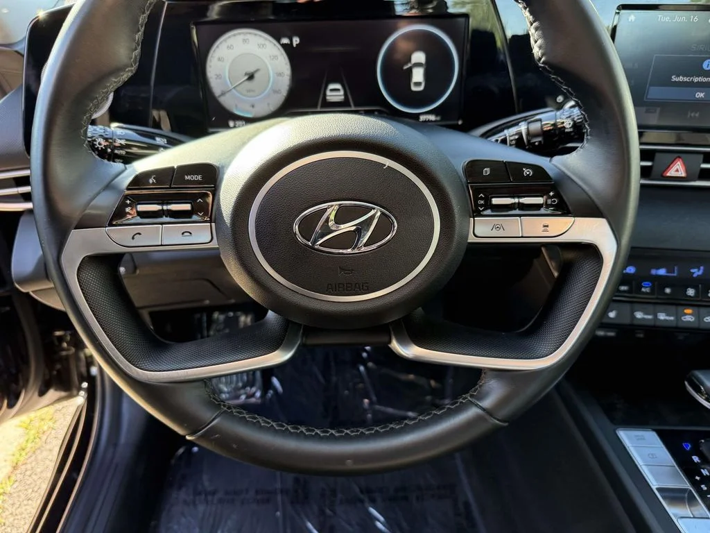 Used 2021 Black Hyundai SEL image 19