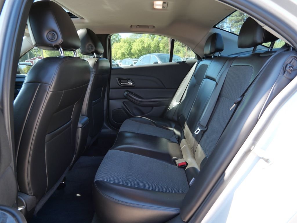 Used 2014 Silver Chevrolet LT image 15