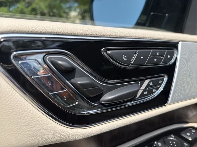 Used 2019 Black Lincoln Reserve image 12