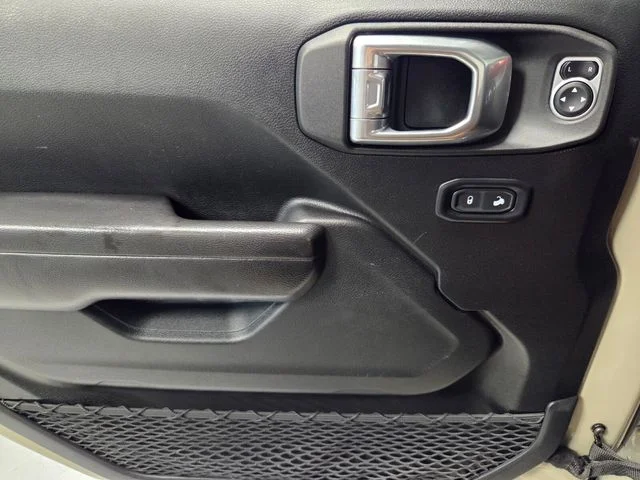 Used 2020 Beige Jeep Rubicon image 40