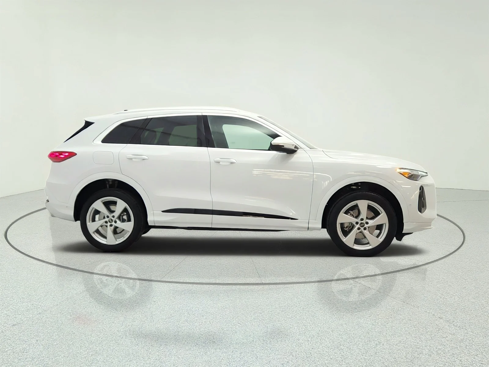 Used 2025 Glacier White Metallic Audi Premium Plus image 4