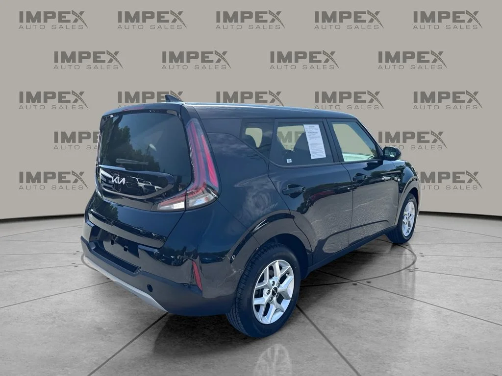 Used 2024 Black Kia LX image 5