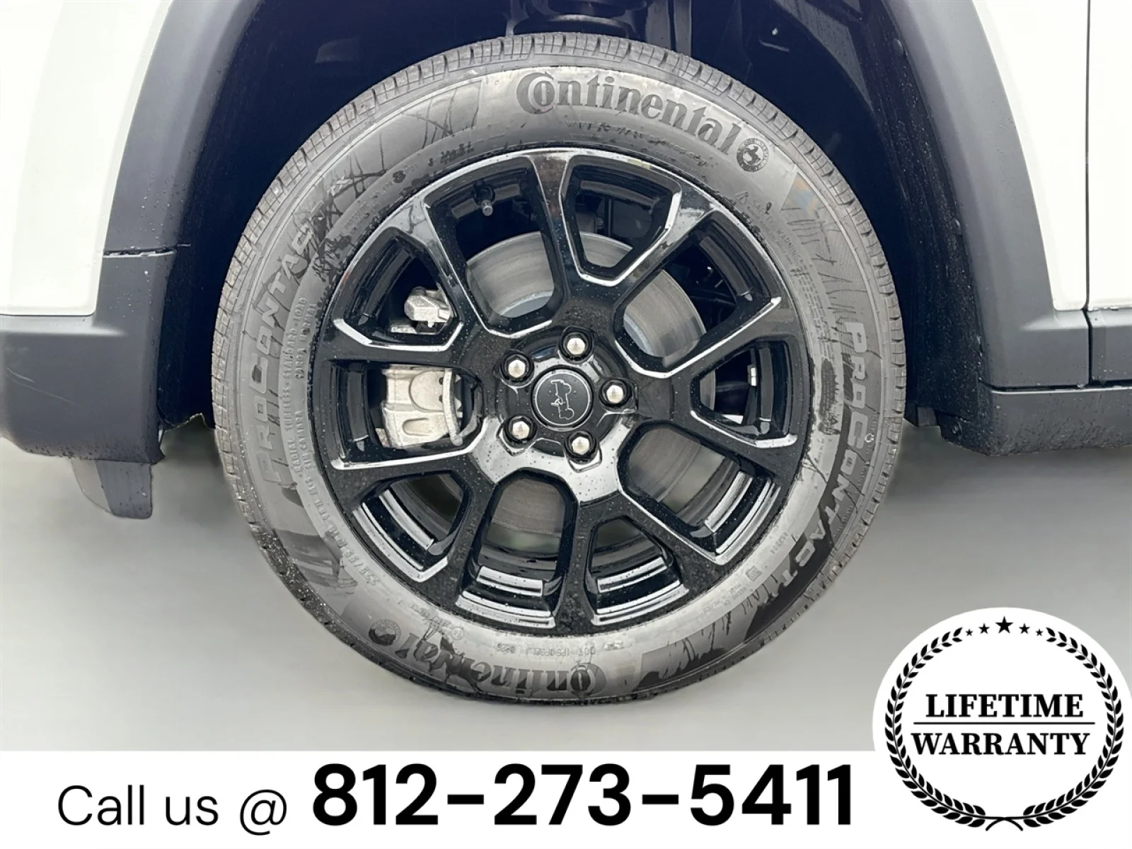 New 2026 Bright White Clearcoat Jeep Latitude Altitude image 32