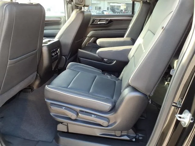 Used 2025 Black Chevrolet Premier image 10
