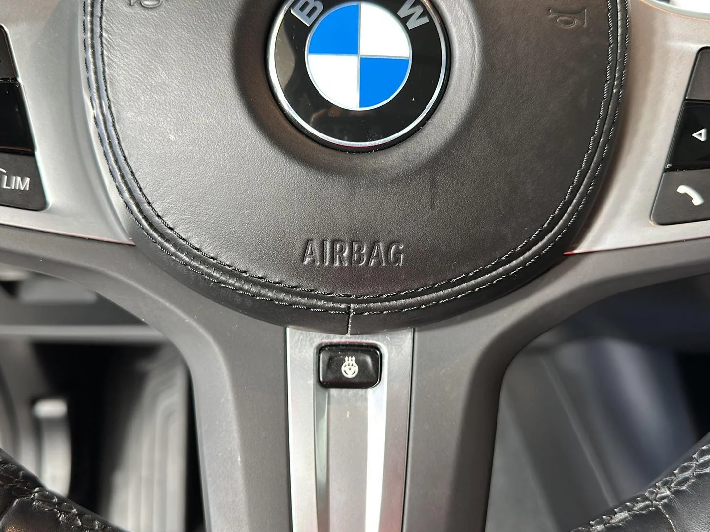 Used 2024 Mineral White Metallic BMW xDrive30i image 11