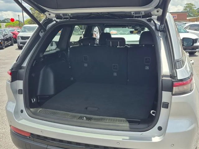 Used 2025 Silver Jeep Altitude image 4