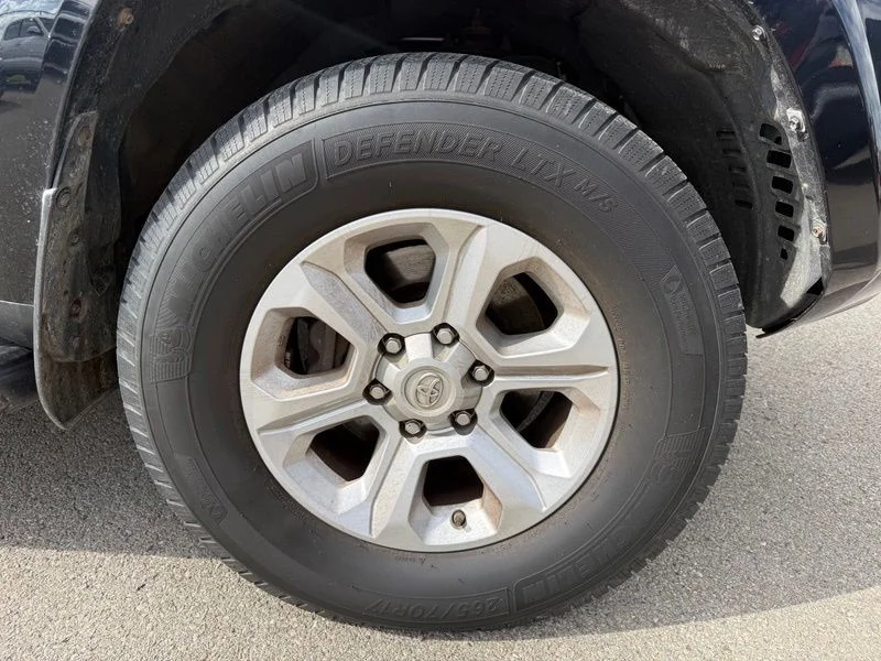 Used 2018 Black Toyota SR5 Premium image 14