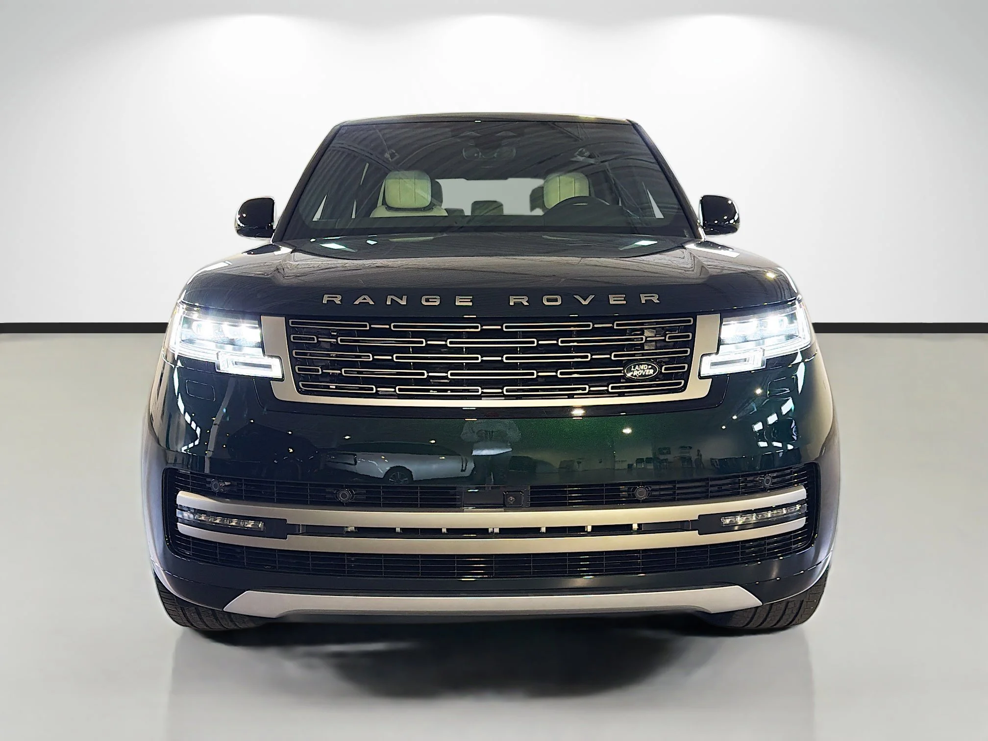 New 2026 British Racing Green LAND ROVER SE LWB 7-Seats / V8 image 8