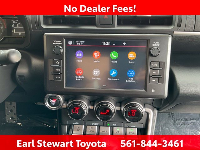 Certified Used 2025  Toyota Premium image 35
