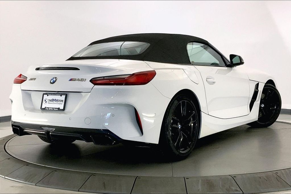 Certified Used 2023 Alpine White BMW  image 12