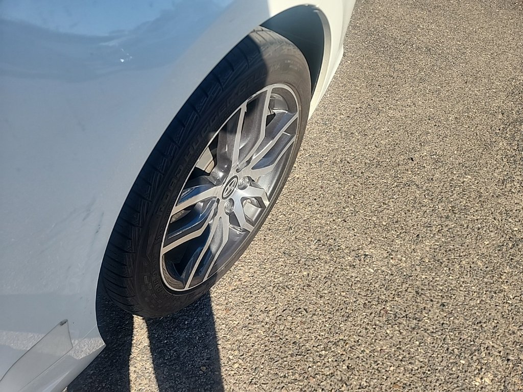 Used 2016 White Scion Base image 8