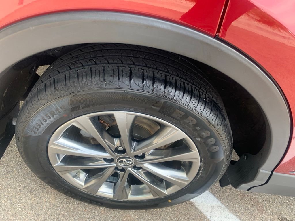 Used 2018 Red Toyota Limited image 36