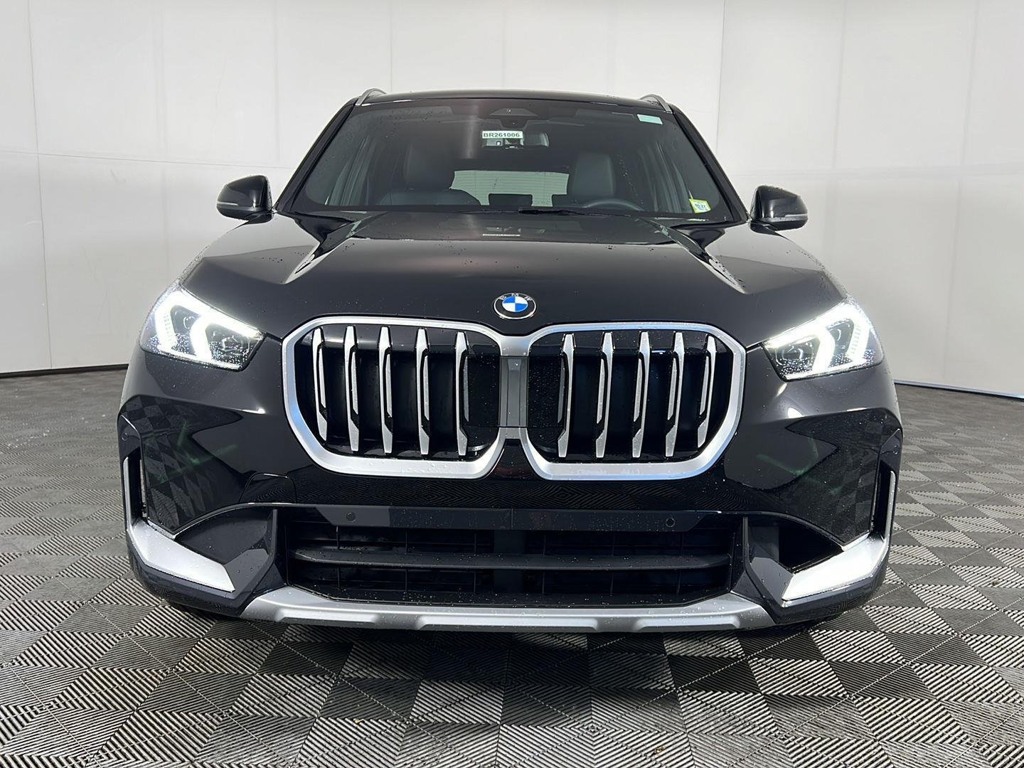New 2026 Jet Black BMW xDrive28i image 5
