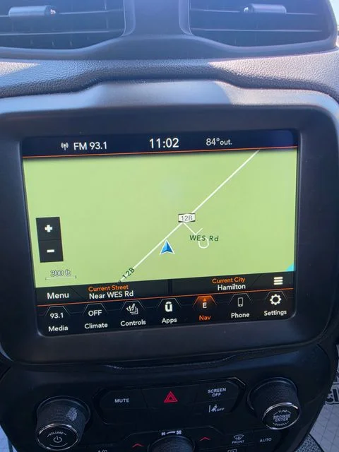 Used 2022 Black Jeep Latitude image 17