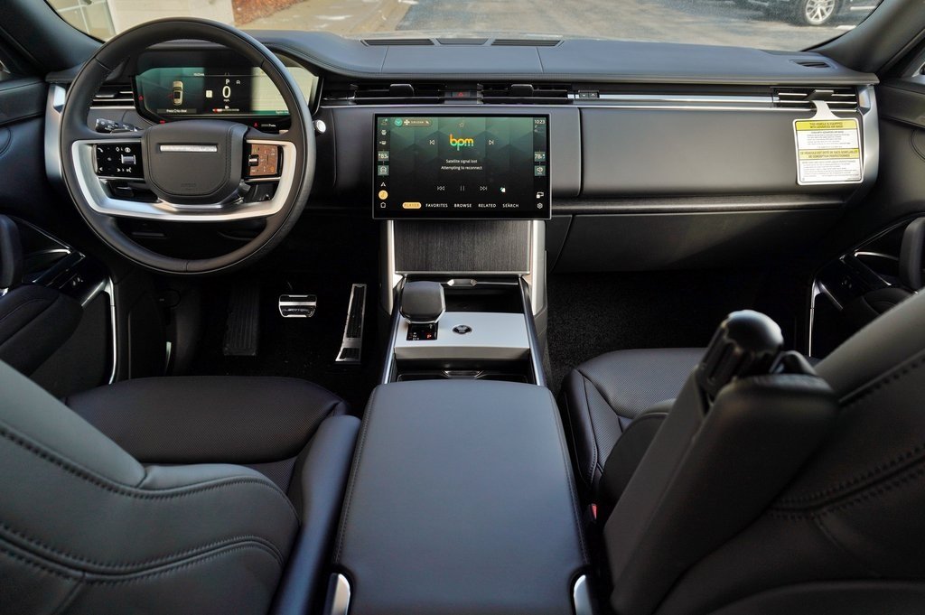 2025 LAND ROVER RANGE ROVER - Image 9