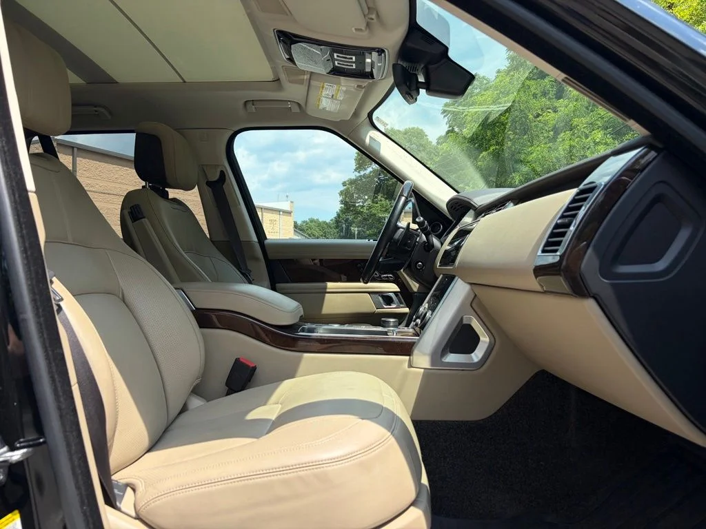 Used 2021 Black Land Rover Westminster image 15