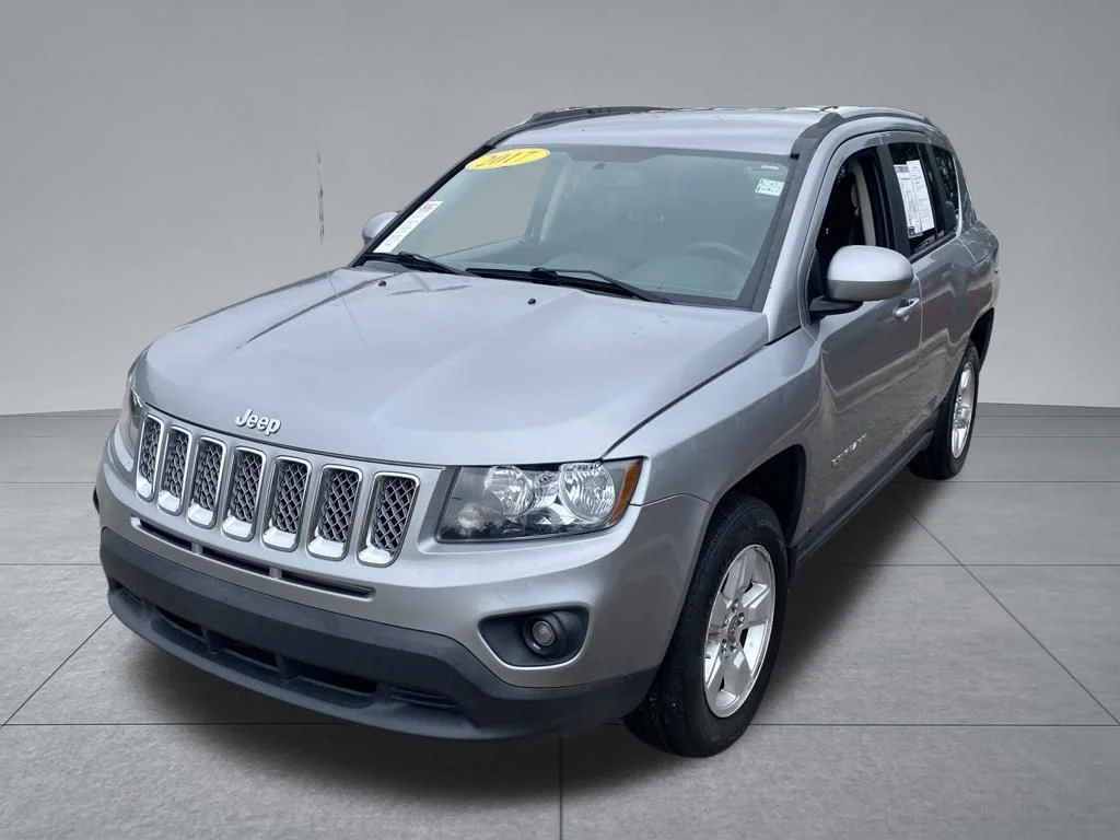 Used 2017 Jeep Compass Latitude with VIN 1C4NJCEA8HD166406 for sale in Florence, SC