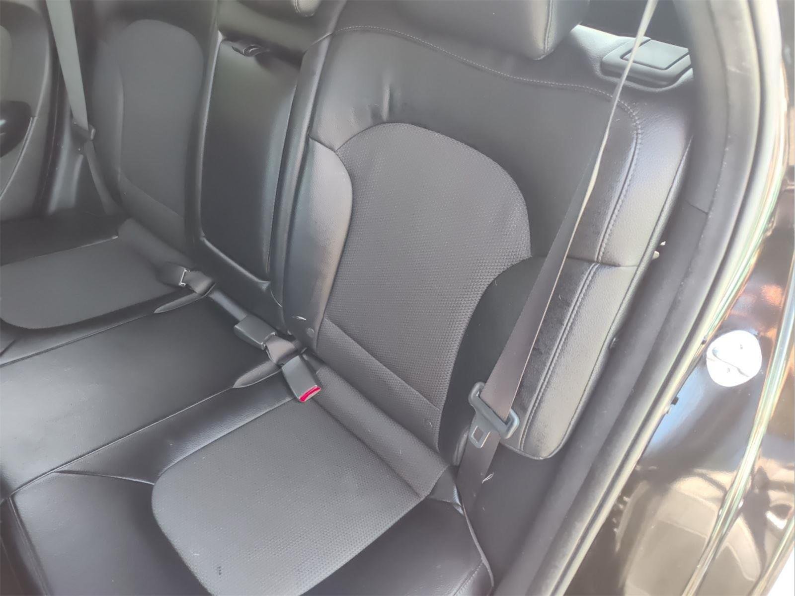 Used 2015 Ash Black Mica Hyundai GLS image 13