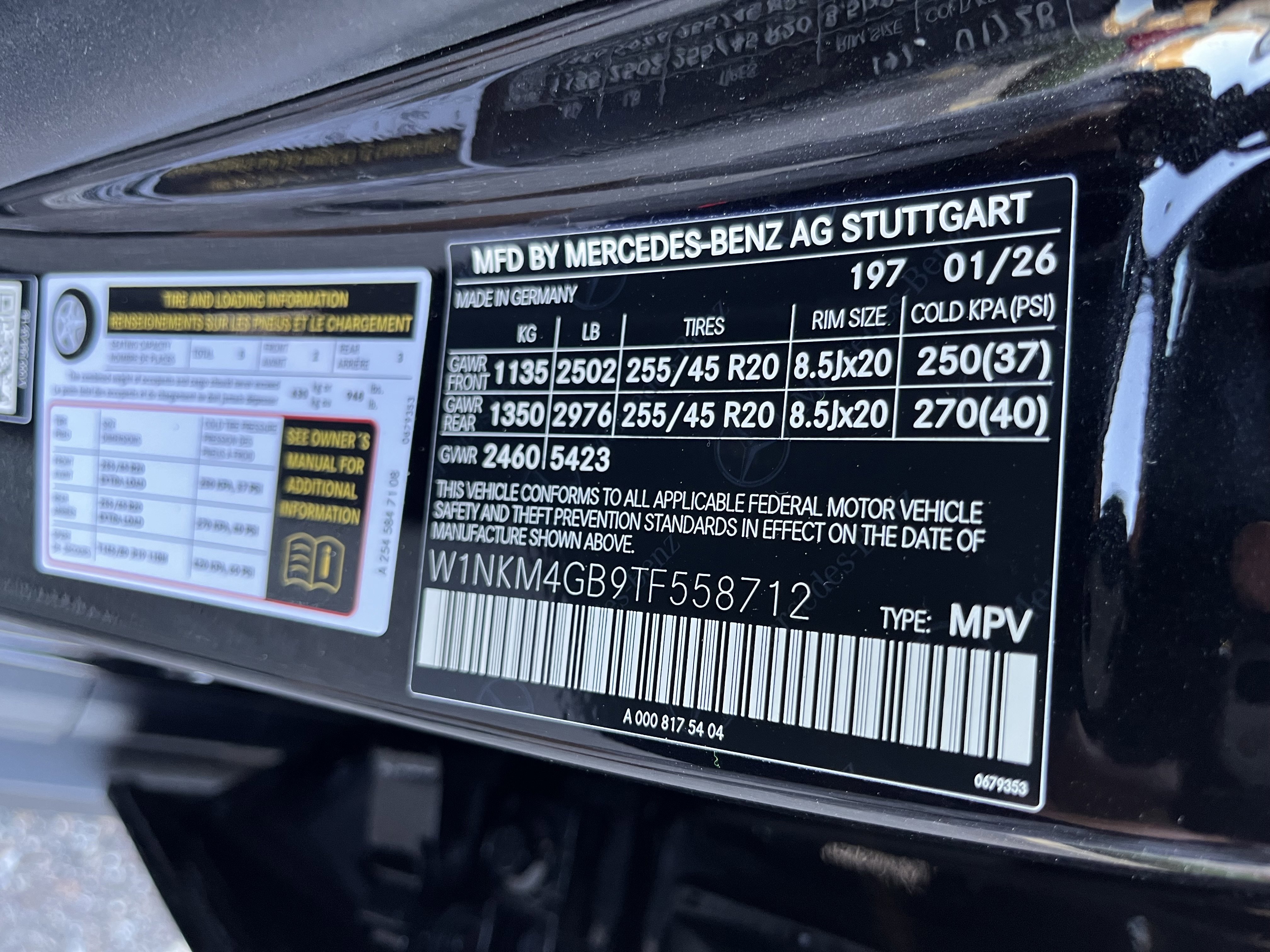 New 2026 Obsidian Black Metallic Mercedes-Benz GLC 300 image 27